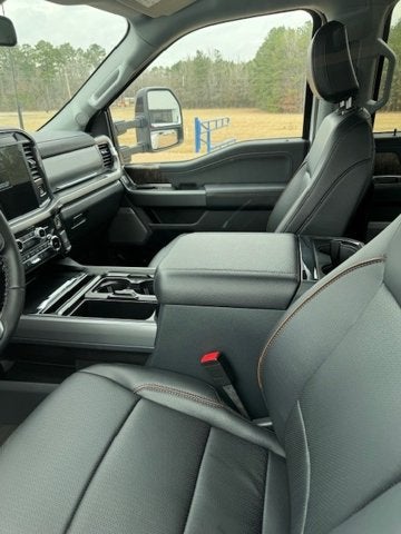 2026 Ford Super Duty F-350® Lariat®